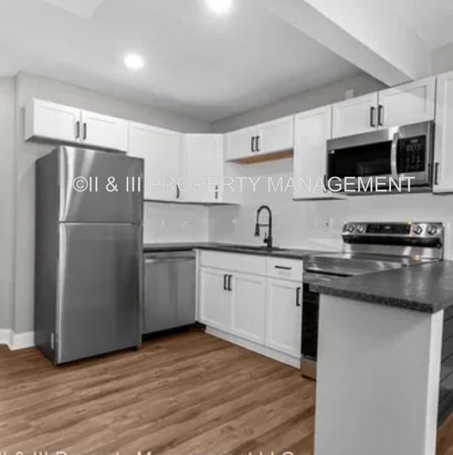 1505 W 25th Ct #1 - Photo 7 of 17
