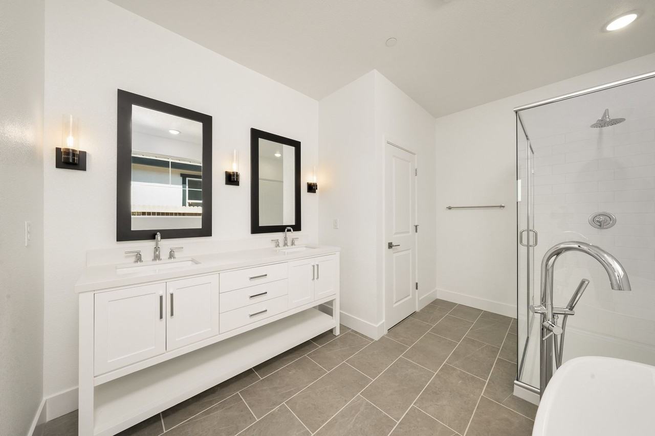 12320 Coal Creek Way - Photo 3 of 11