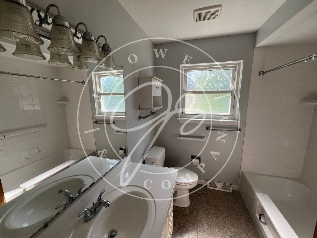 432 Harefoote St - Photo 3 of 7