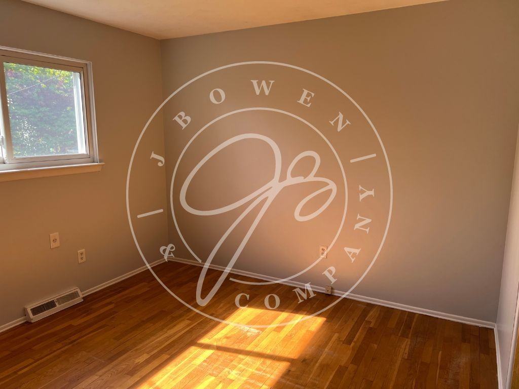 432 Harefoote St - Photo 5 of 7