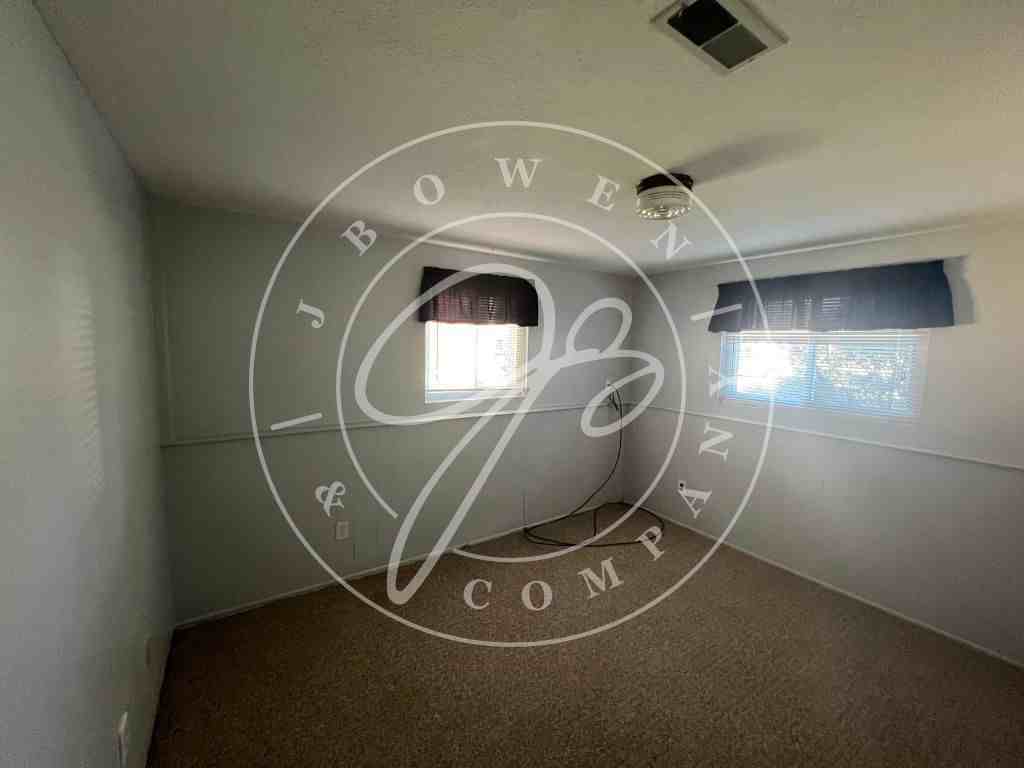 432 Harefoote St - Photo 7 of 7