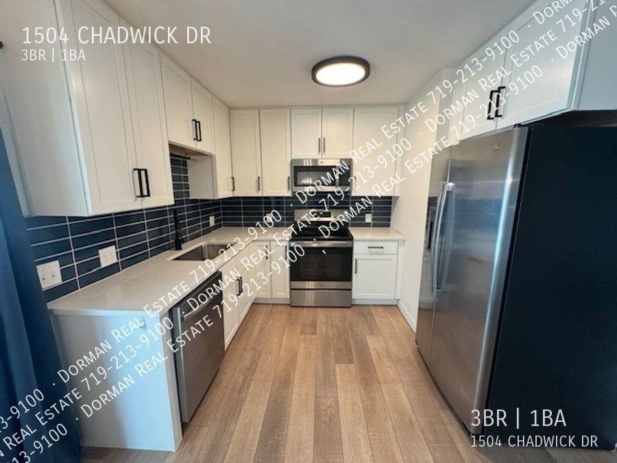 1504 Chadwick Dr - Photo 3 of 15