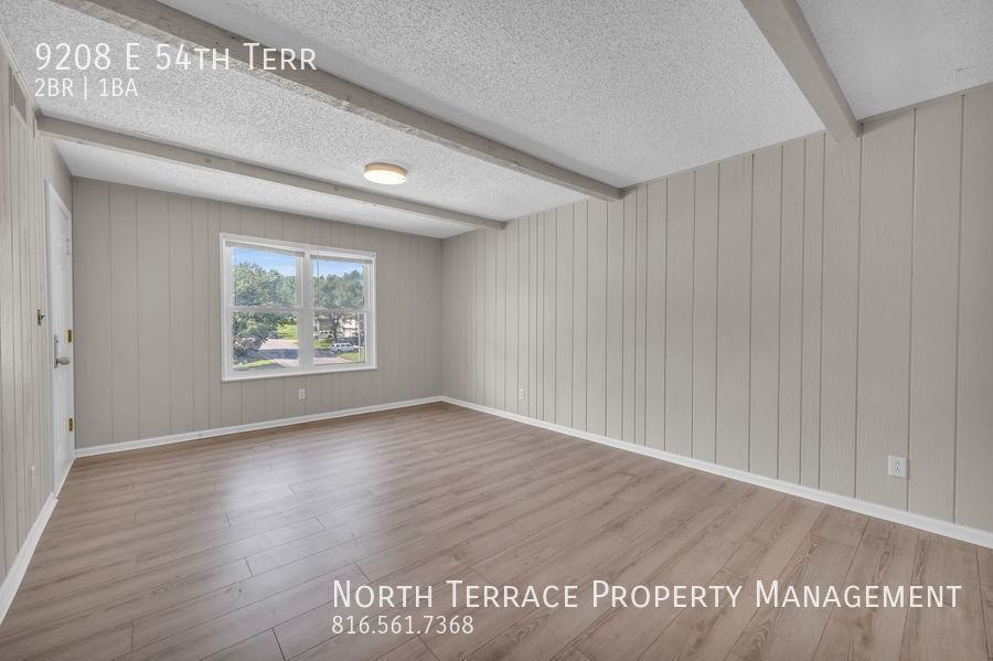 9208 E 54th Ter - Photo 2 of 21