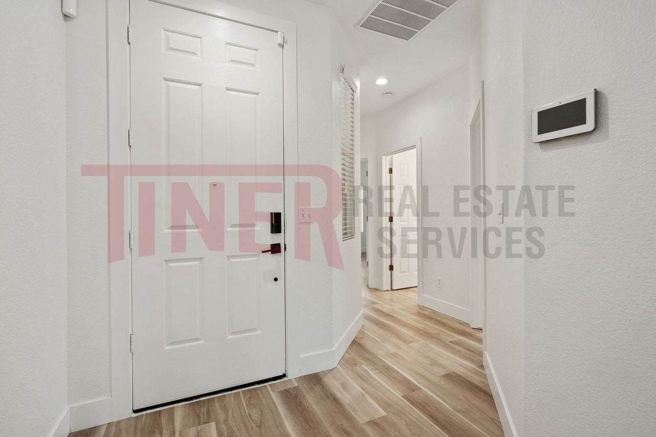 2075 Larkflower Way - Photo 7 of 23