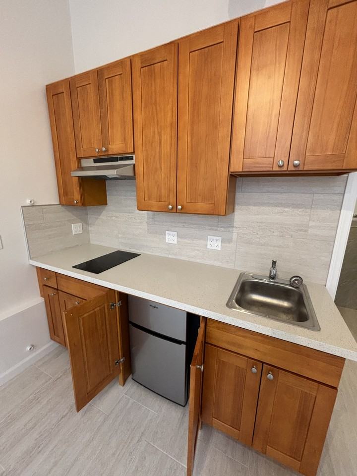 4638 Balboa St #NA - Photo 2 of 9