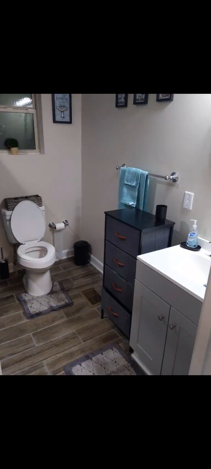 1304 Auburn St #NA - Photo 2 of 11