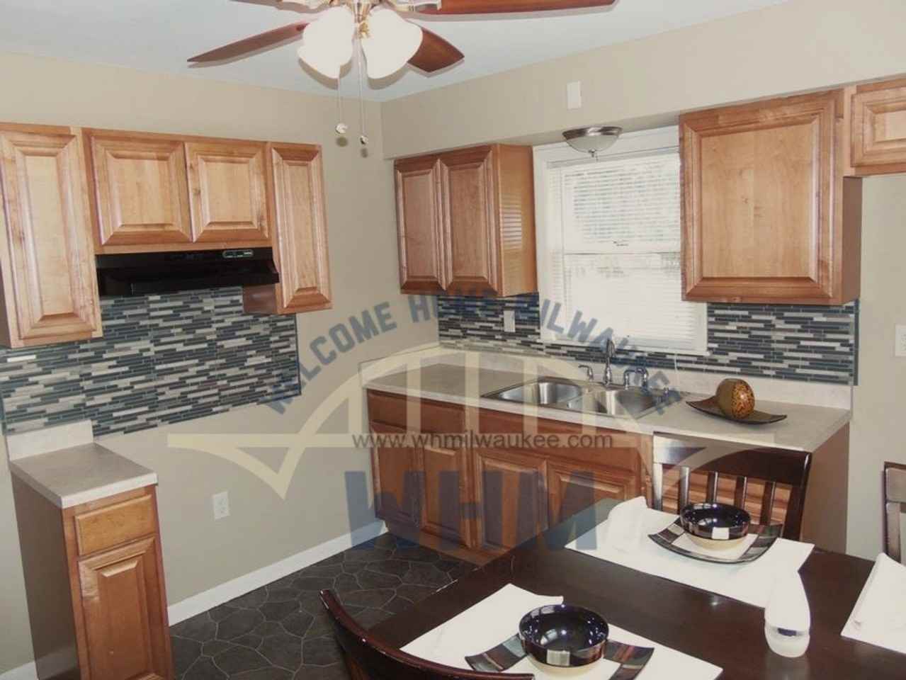 3942 N 70th St - Photo 3 of 12