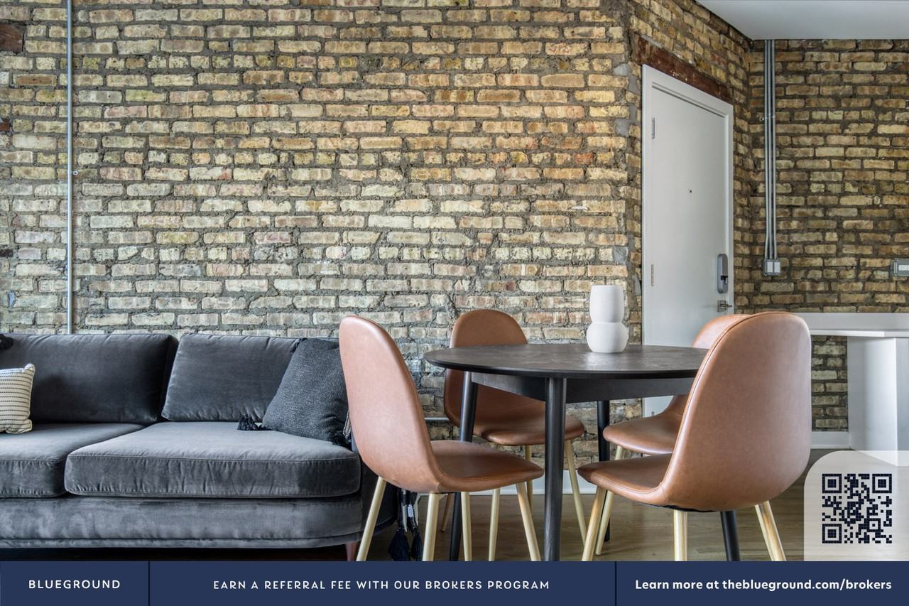 3438 N Seminary Ave #457 - Photo 4 of 19