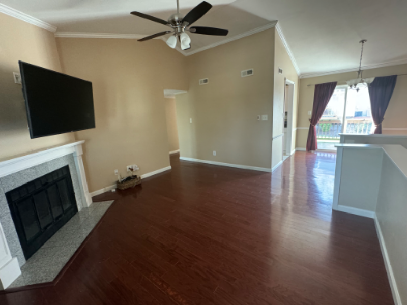 1469 Bobolink Pl - Photo 3 of 13