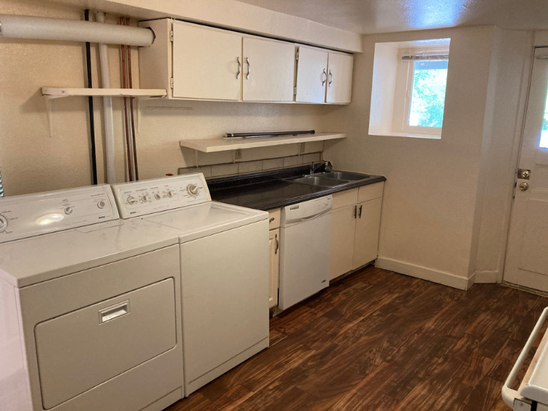 630 E Boulder St - Photo 3 of 11