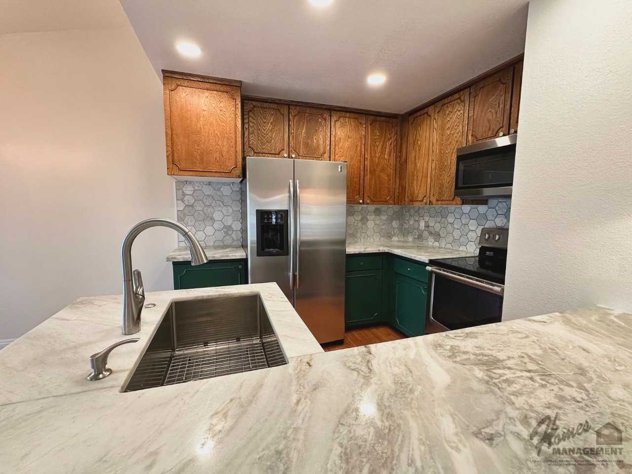 542 Smoketree Gln - Photo 3 of 13