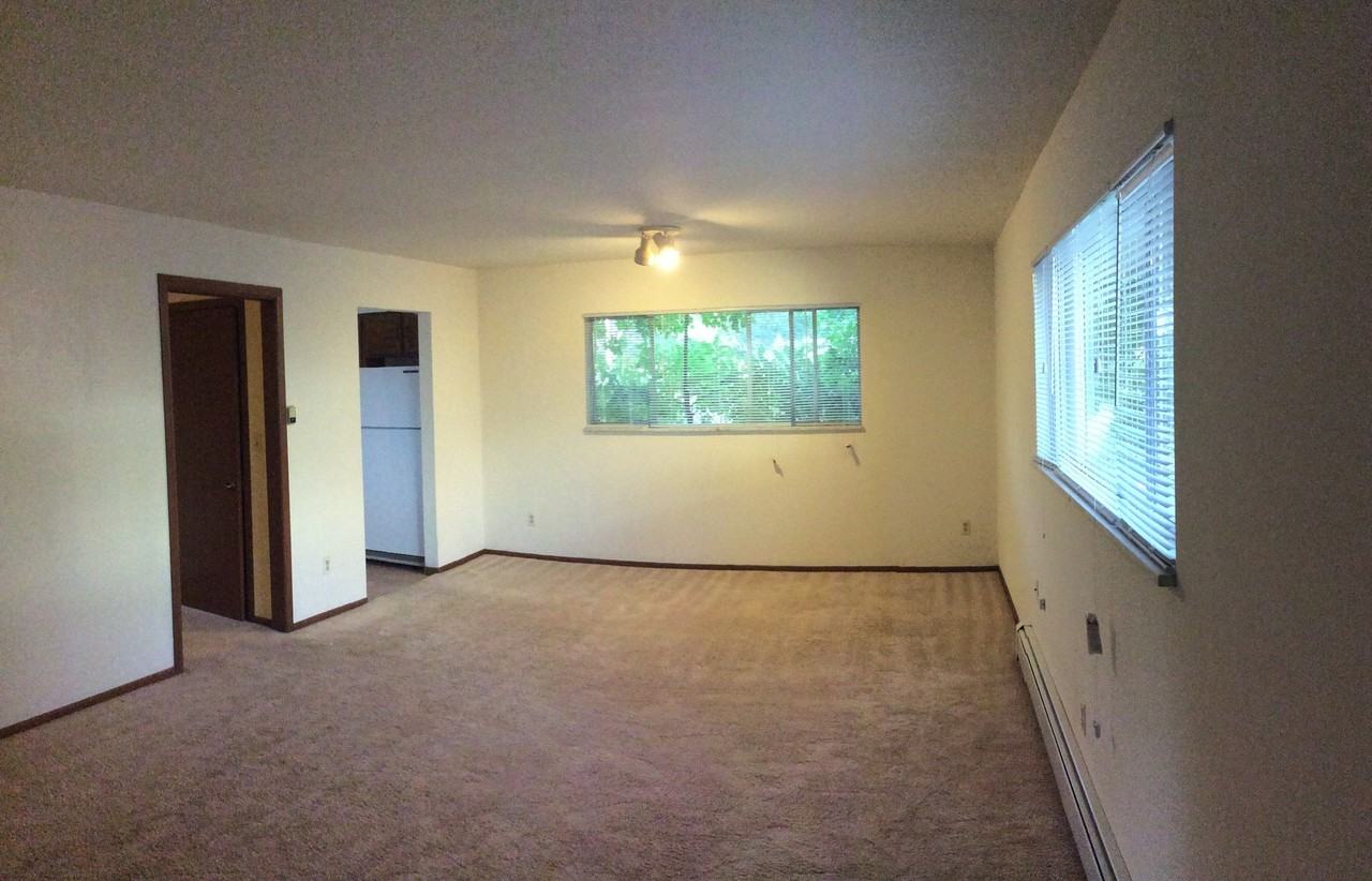 640 Arapahoe Avenue - Photo 4 of 13