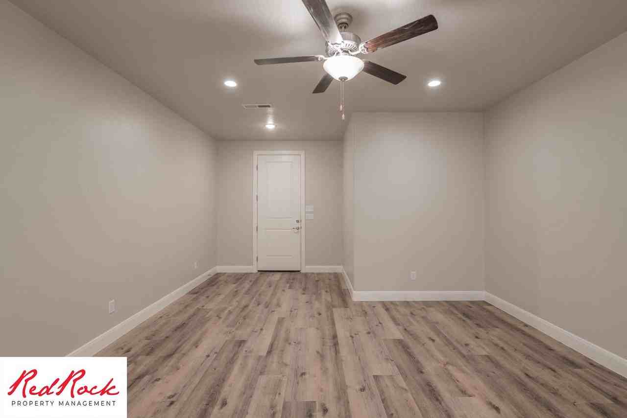 493 N 550 W - Photo 5 of 50