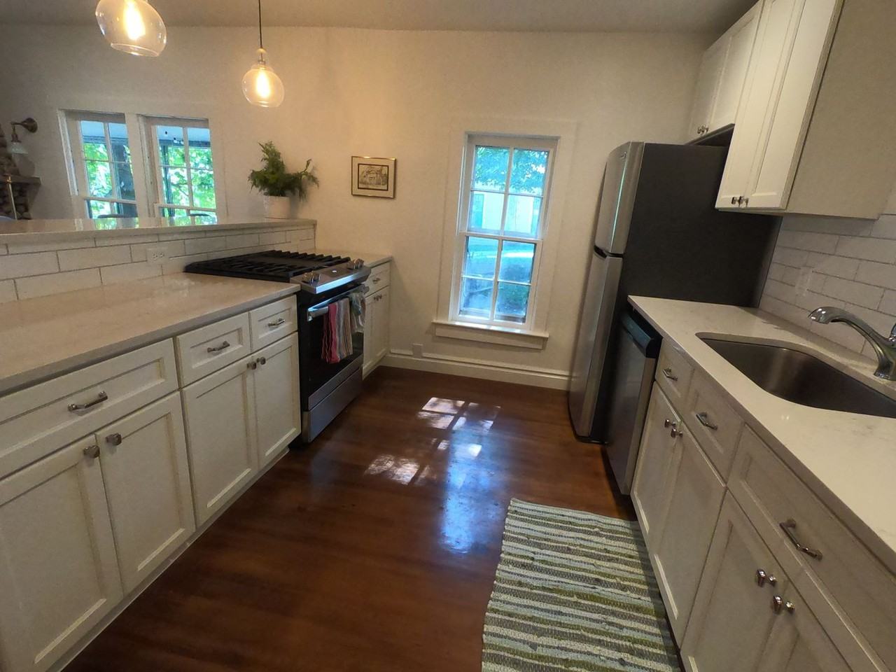 102 Clematis Dr - Photo 3 of 23