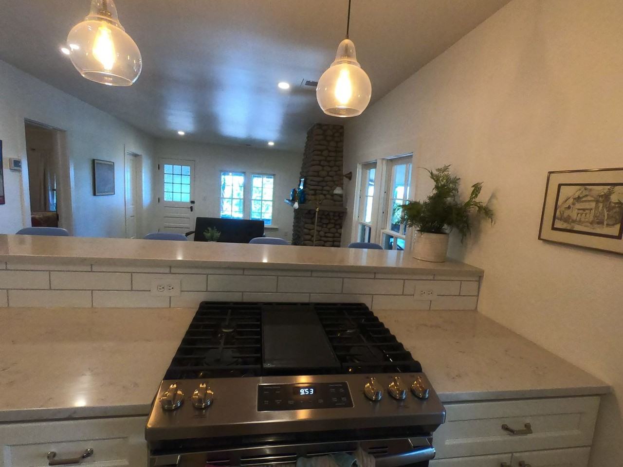 102 Clematis Dr - Photo 5 of 23