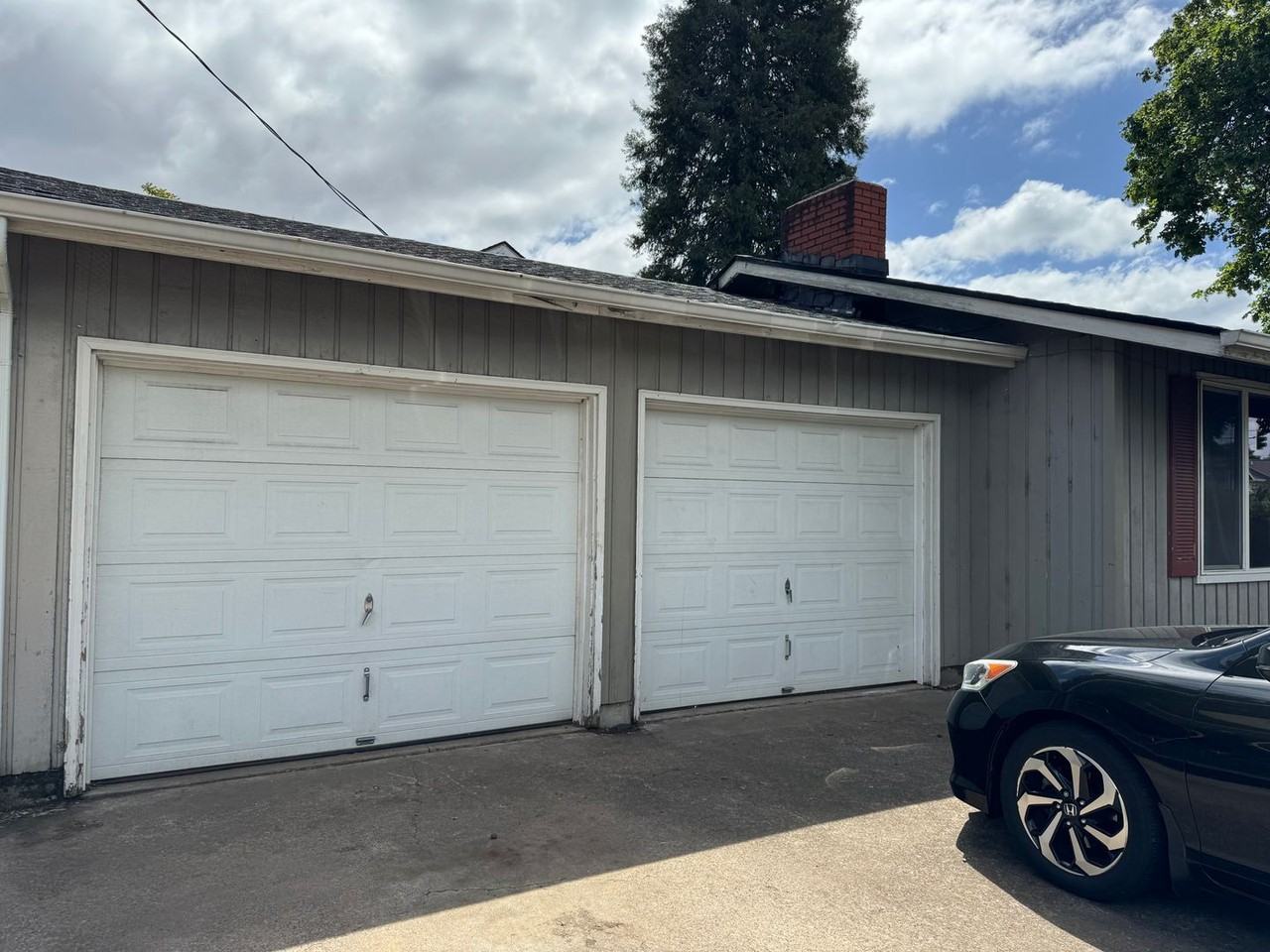 1215 River Rd - Photo 2 of 23