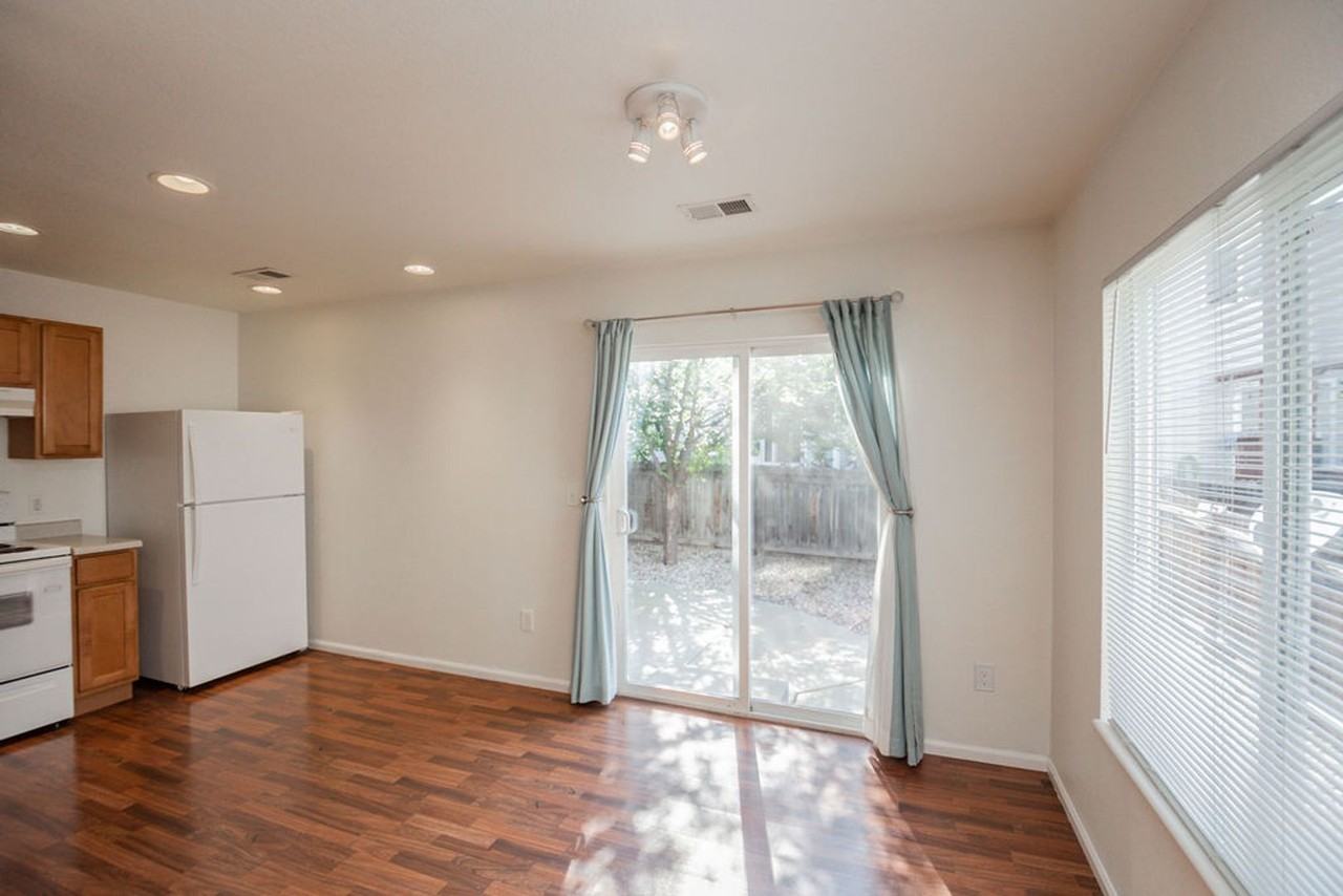 3415 Meadowlark Ave - Photo 7 of 22