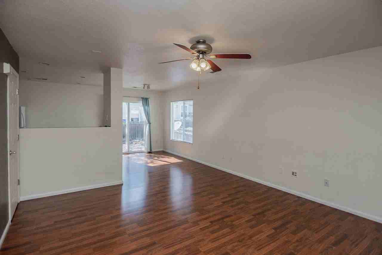 3415 Meadowlark Ave - Photo 4 of 22