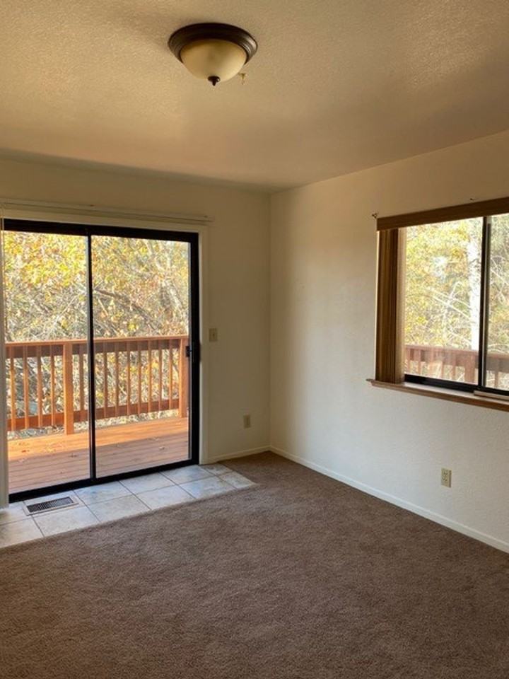 16826 Oscar Dr - Photo 6 of 12