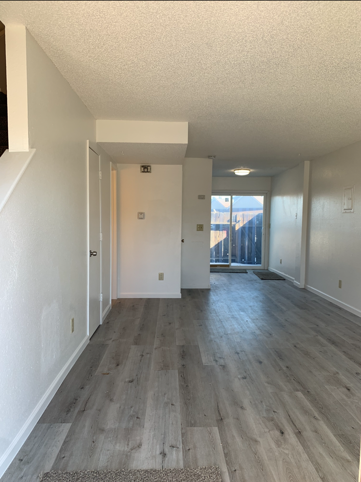 1317 North Edmonds Drive - Photo 3 of 28