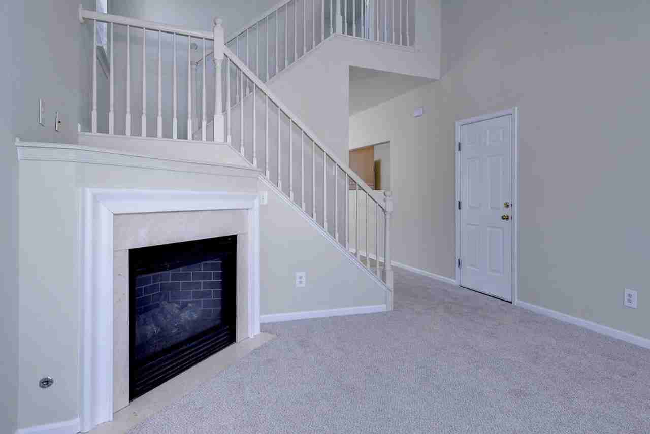 503 Holmes Blvd - Photo 7 of 39