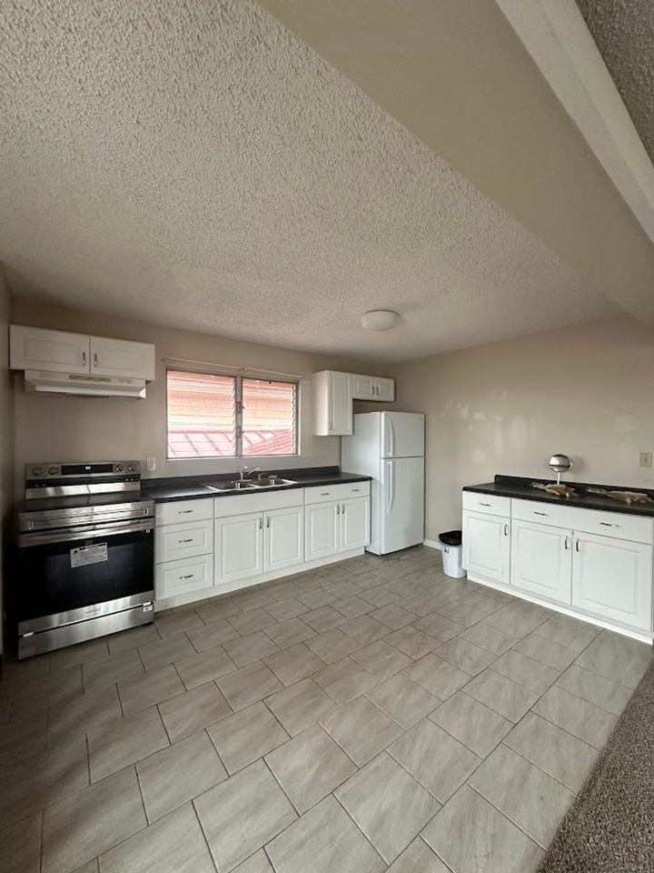 Lumihoahu Villalobos - Photo 2 of 11