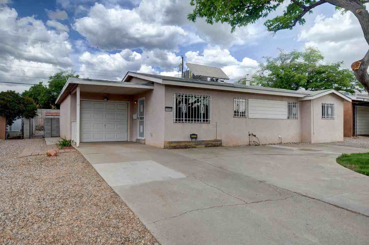 11113 Morris Pl Ne - Photo 2 of 25