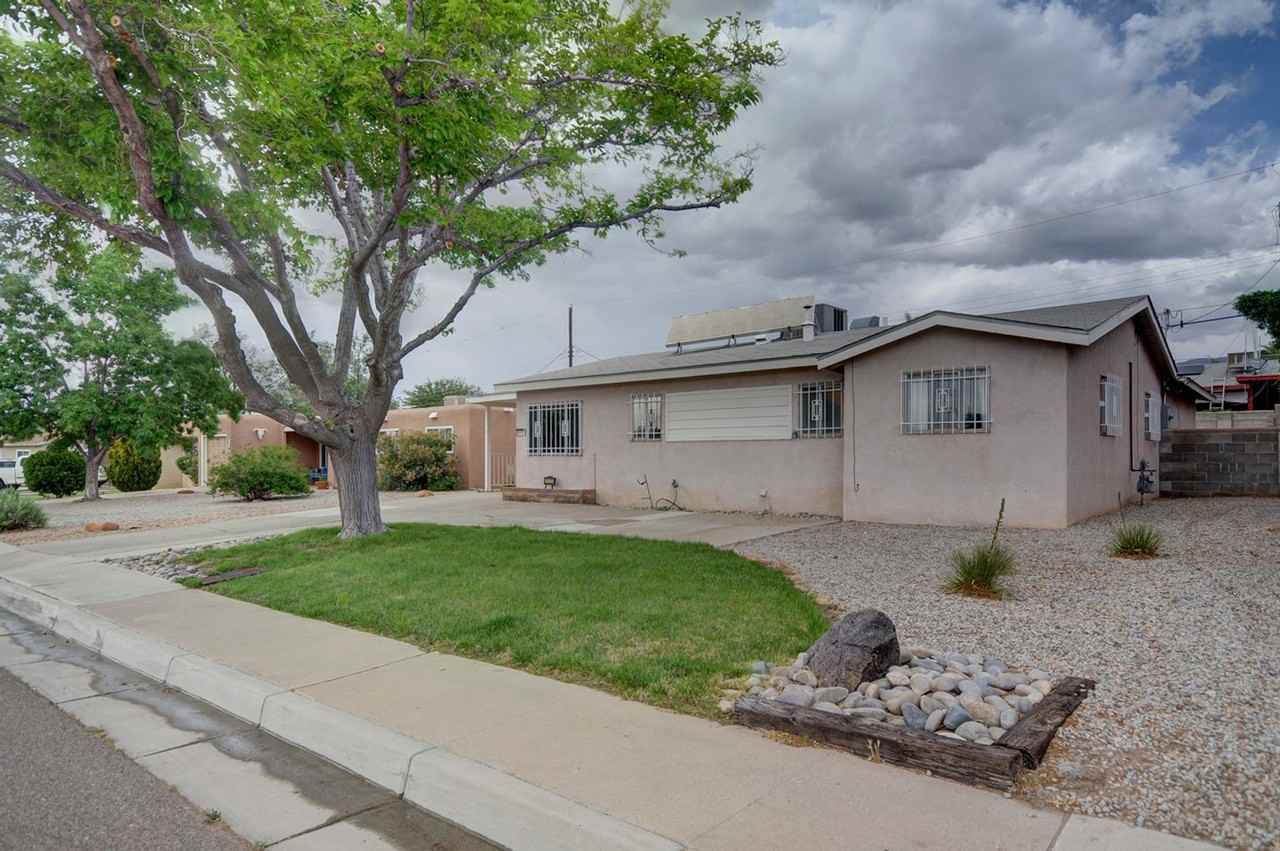 11113 Morris Pl Ne - Photo 3 of 25