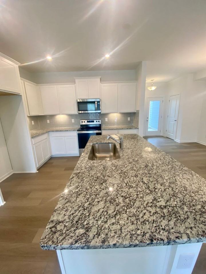 10108 Guardian Dr - Photo 6 of 20