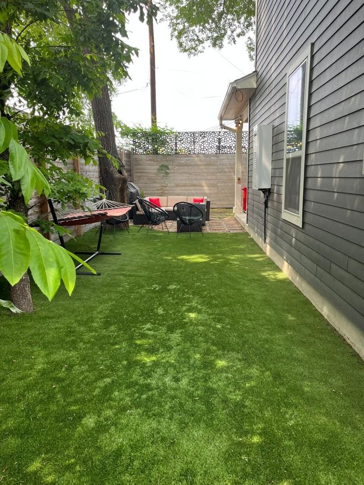 1122 Kirk Ave - Photo 4 of 16