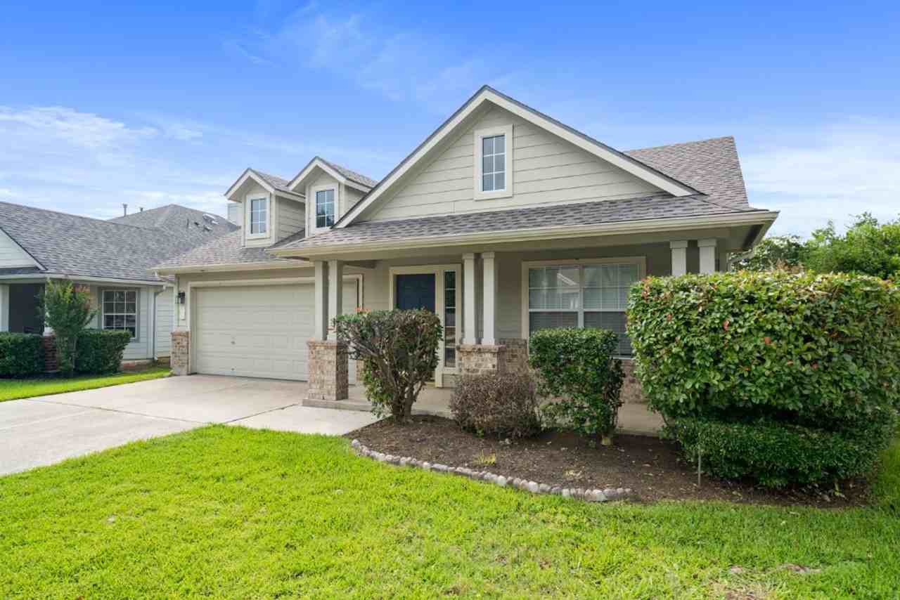 105 Greenside Ln - Photo 3 of 30