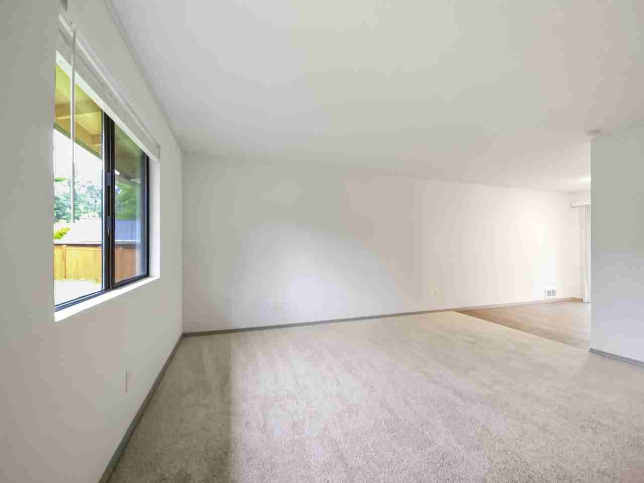 506 208th St Se - Photo 4 of 10