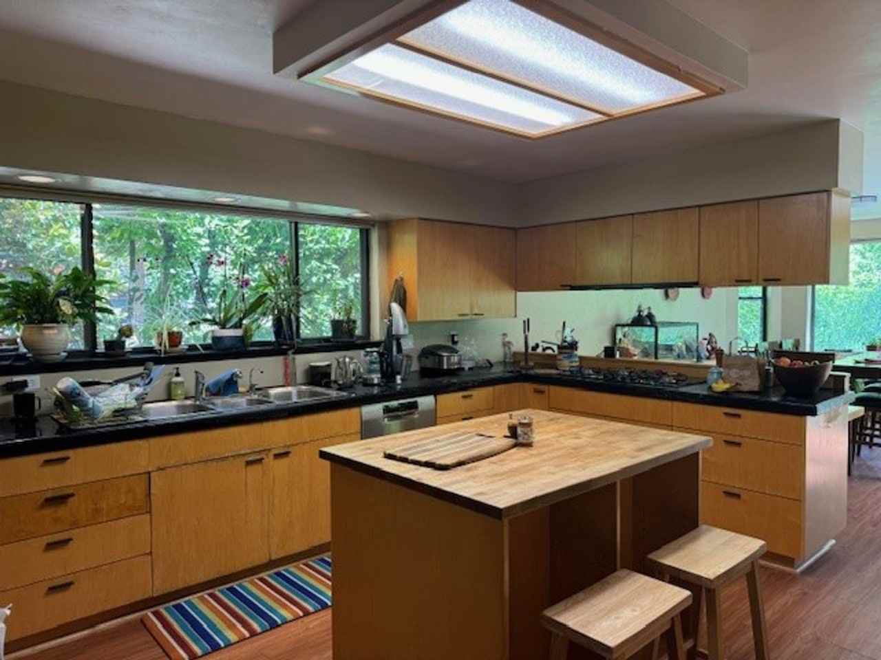 317 Long St - Photo 3 of 10