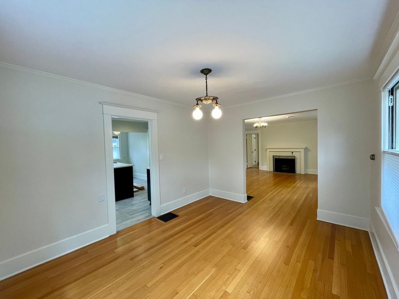 2409 Nw Raleigh St - Photo 7 of 50