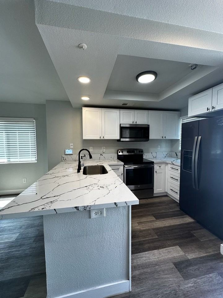 8901 Arlingdale Way - Photo 3 of 12