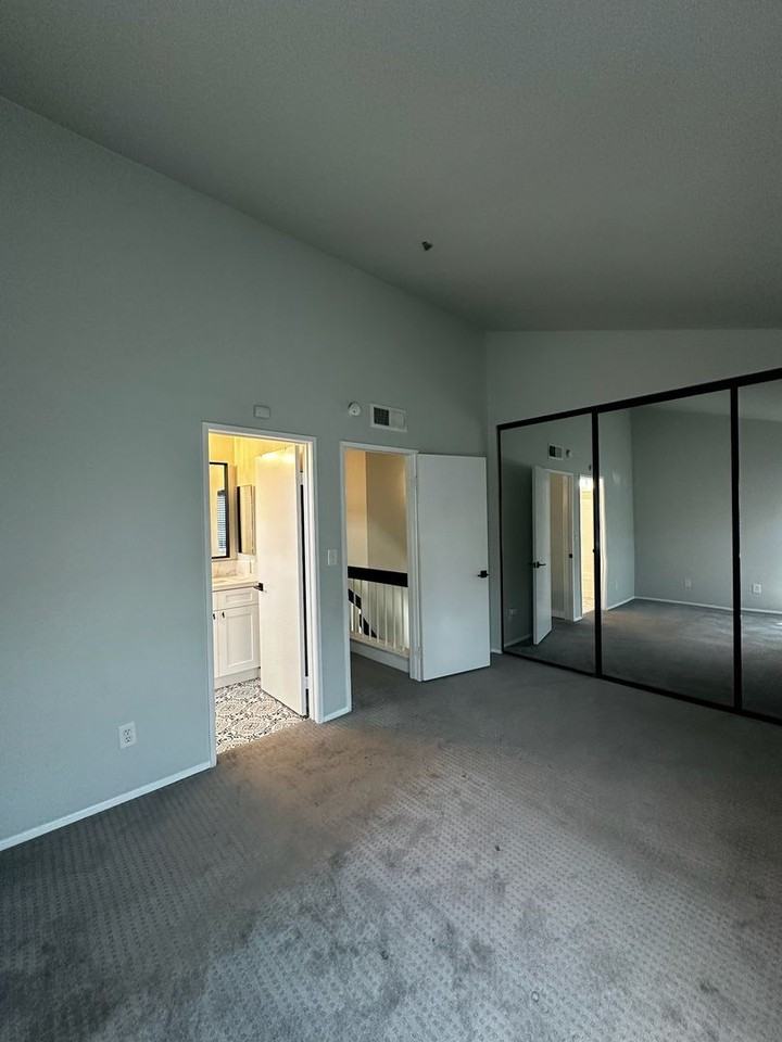 8901 Arlingdale Way - Photo 6 of 12