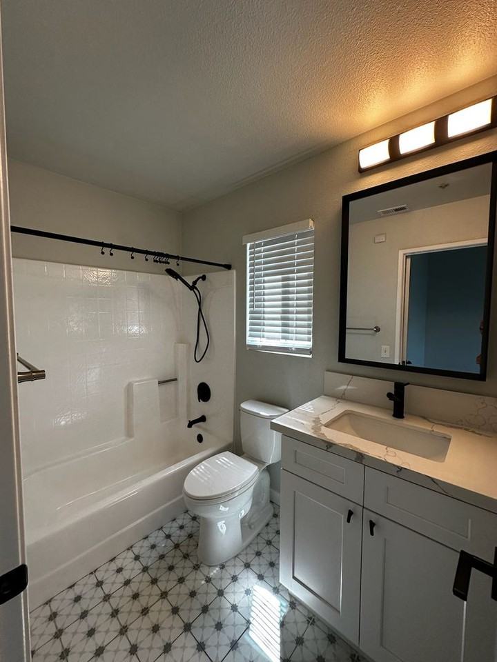 8901 Arlingdale Way - Photo 7 of 12