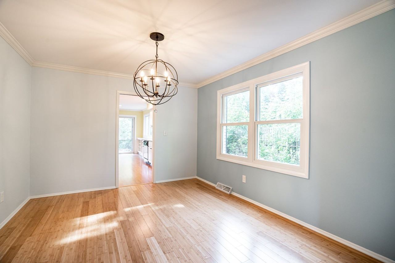 3061 East Newport Court - Photo 6 of 33