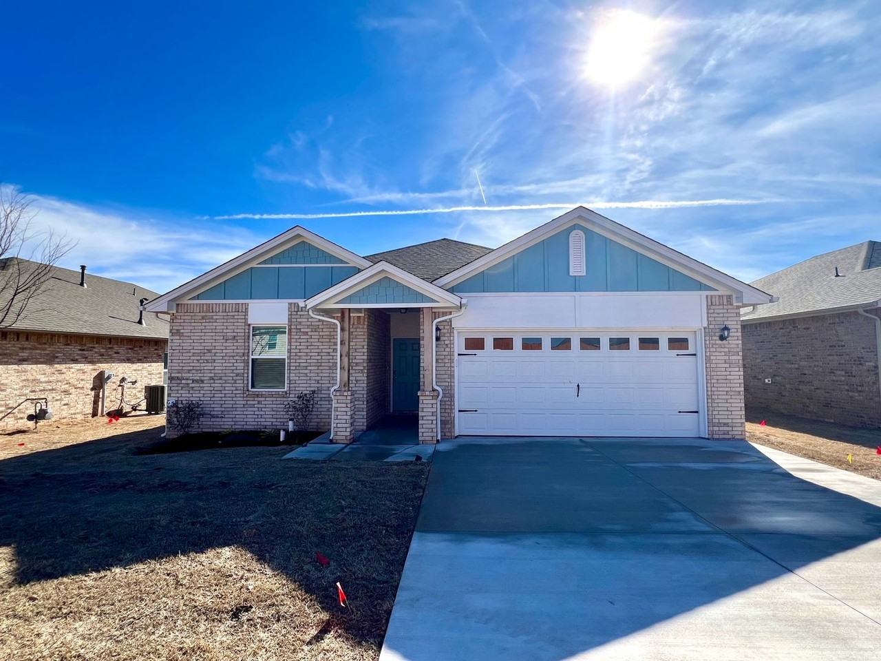 4512 Ne 123rd St - Photo 2 of 31