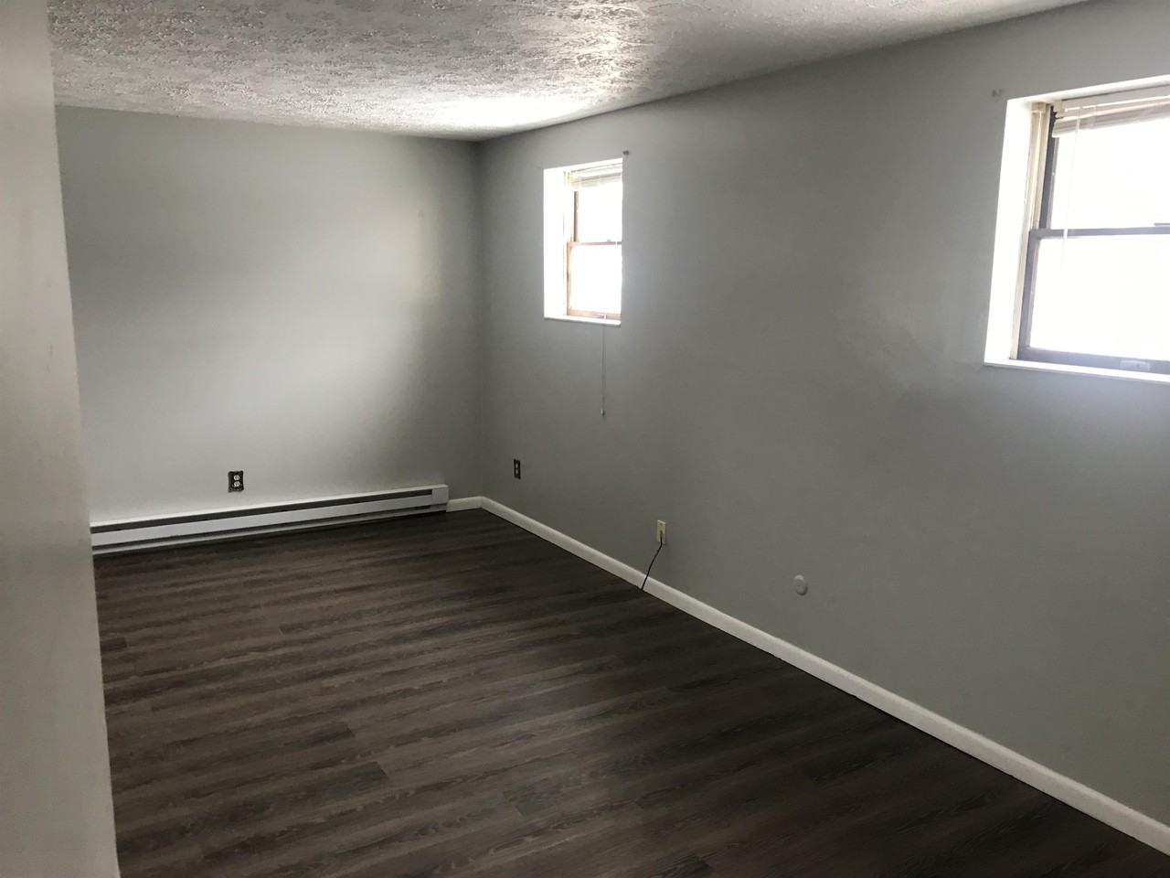 548 Cambria Avenue - Photo 3 of 9