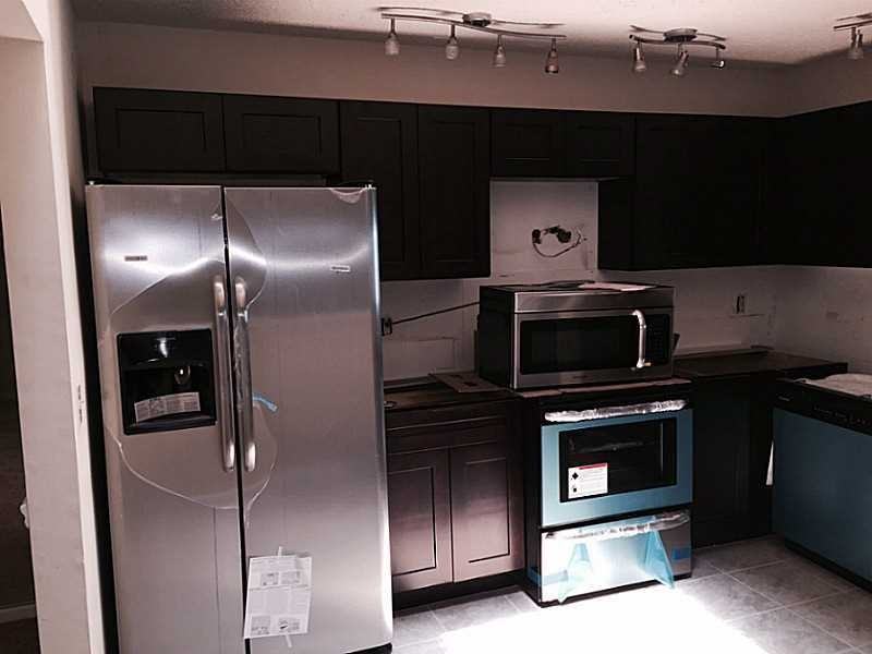 23358 Southwest 55th Avenue - Photo 2 of 8