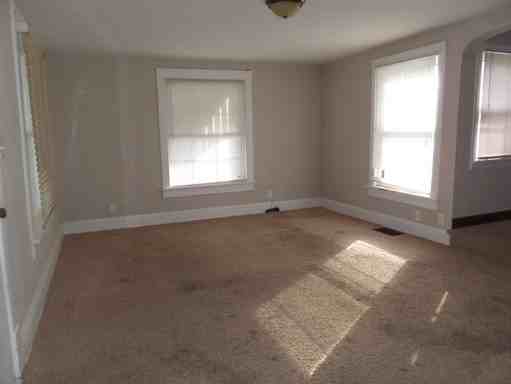 1841 13th St - Photo 2 of 7