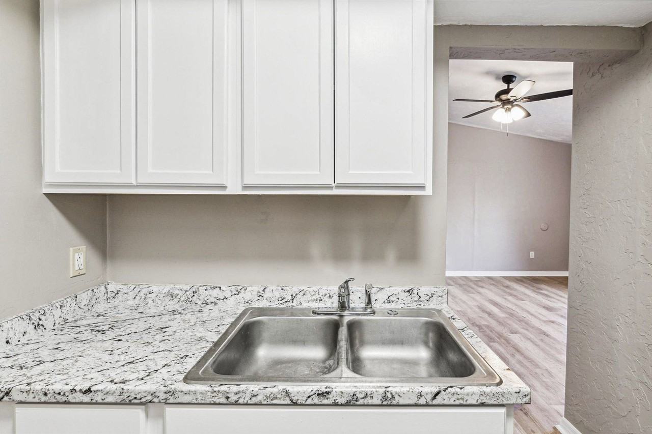 Sw 69th St - Photo 5 of 21