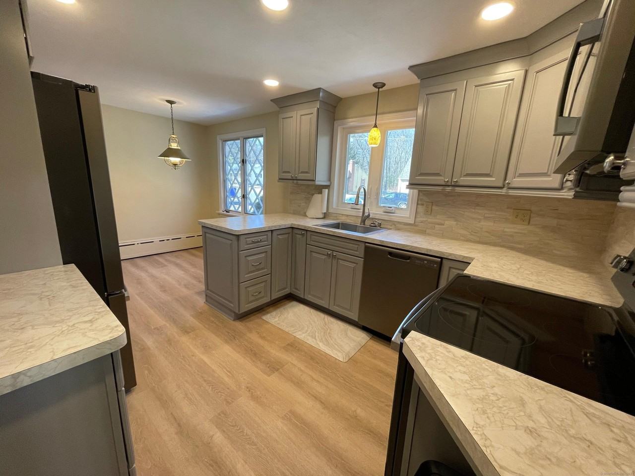 24 Stony Brook Rd - Photo 3 of 12