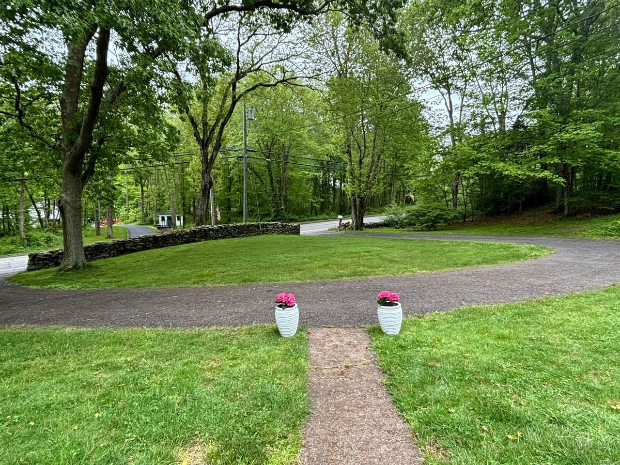 220 Stepstone Hill Rd - Photo 2 of 21