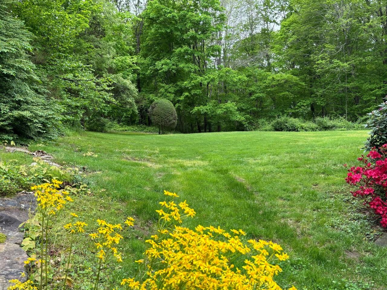 220 Stepstone Hill Rd - Photo 3 of 21