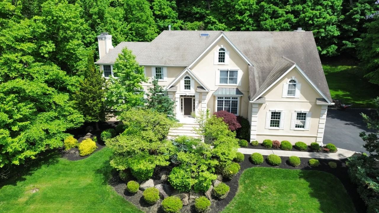 66 Beachmont Ter - Photo 2 of 43