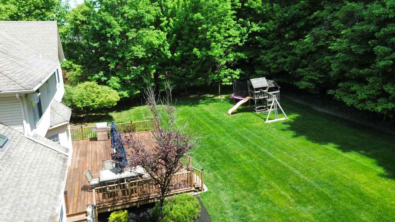 66 Beachmont Ter - Photo 3 of 43