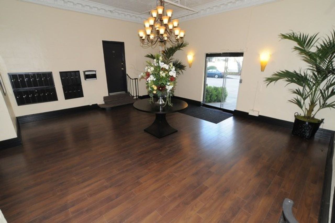 Cherokee Apts... Spacious Apartments in the Heart of Hollywood! CALL NOW! - Photo 6 of 38