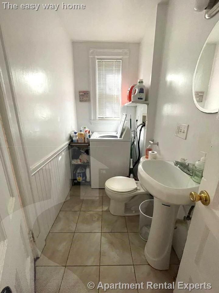 158 River St #1 - Photo 5 of 6